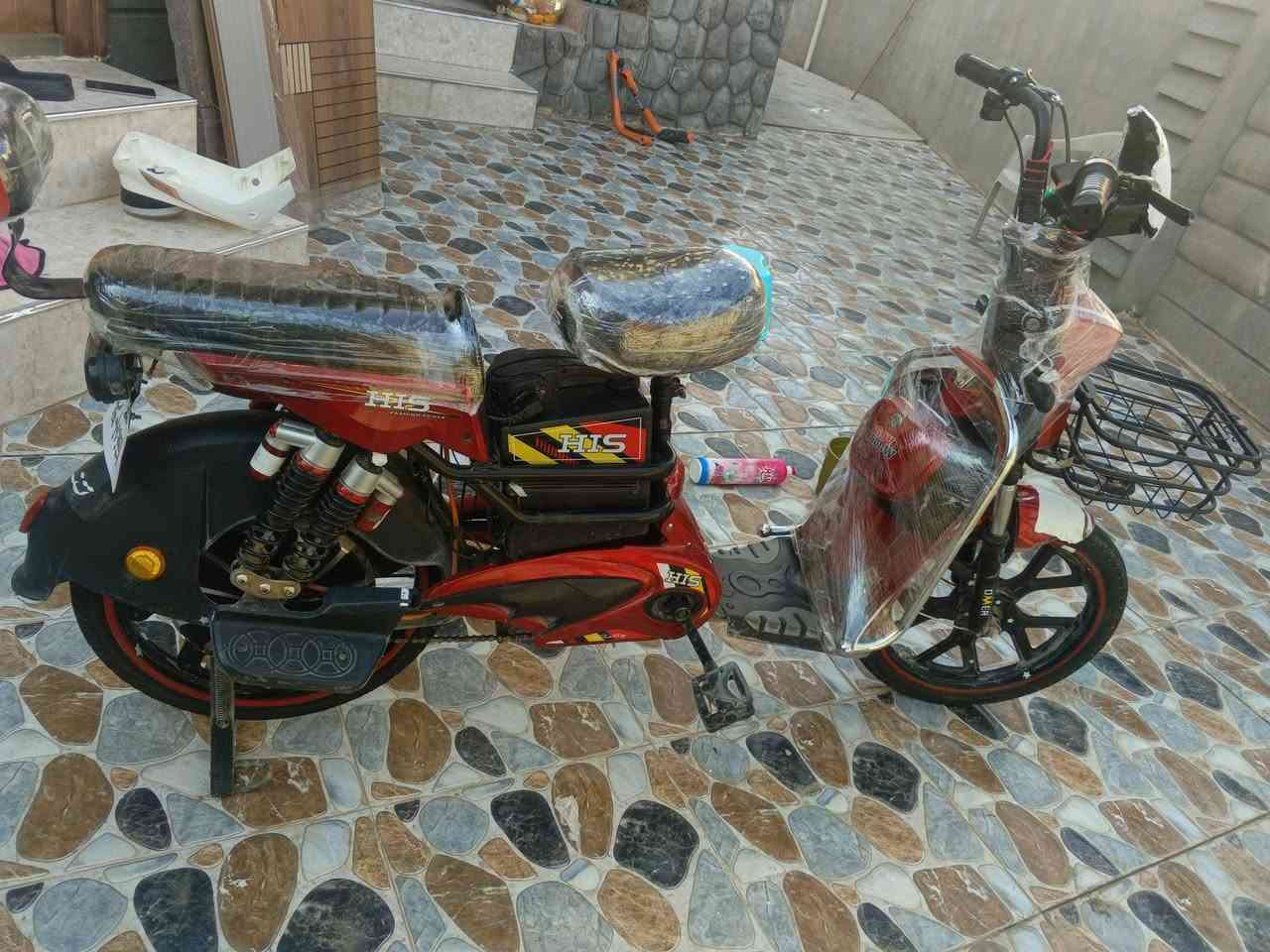 سلام عليكم دراجه شحن للبيع عقل جديد سعر 250 بي مجال قليل للتواصل رقم الواتساب ***********
