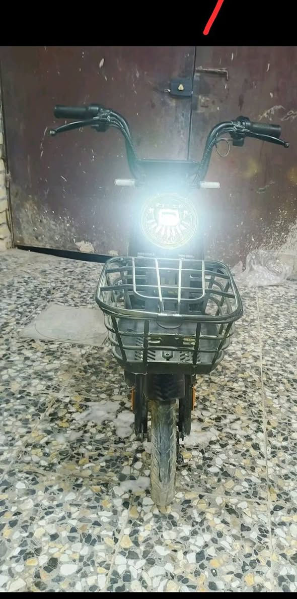 دراجه شحن حجم 14 للبيع السعر 250 وبيها مجال
*********** 
***********
