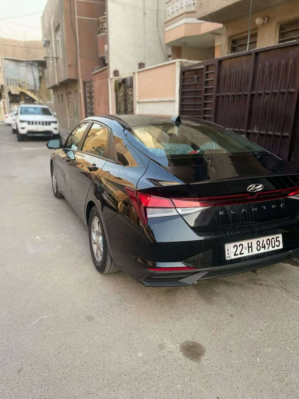 السلام عليكم النترا موديل 2023وارد امريكي بيه بس خشم البنيد  وايرباك استيرآ طاك وبدون اي شواصي او لغد السياره نضيفه كلشش ماشه 26 
مواصفات السياره 
1 تحكمات مقود 
2 قياده ذاتيه
3توقف ذاتي 
4تثبيت مسار 
5 اوتو هولد
6شاشه كبيره 
7 شاشه كامره دواره
8شاشه تدعم الكار ابلي 
9 رادار امامي 
10 رادار خلفي 
11 رادار جانبي 
12ڤيو
13ثلاث انضمت قياد 
اسبورت نورمر سمارت
14 لايت اوتو  
15 حساس اطارات
16 شاشه اعطال 
17 انضمة ترحيب  
مكينه 2000 دوش
كير AT
رقم اربيل 
رقمً الجديد
155بيه مجال  
مكان السياره بغداد القاهره 
***********
