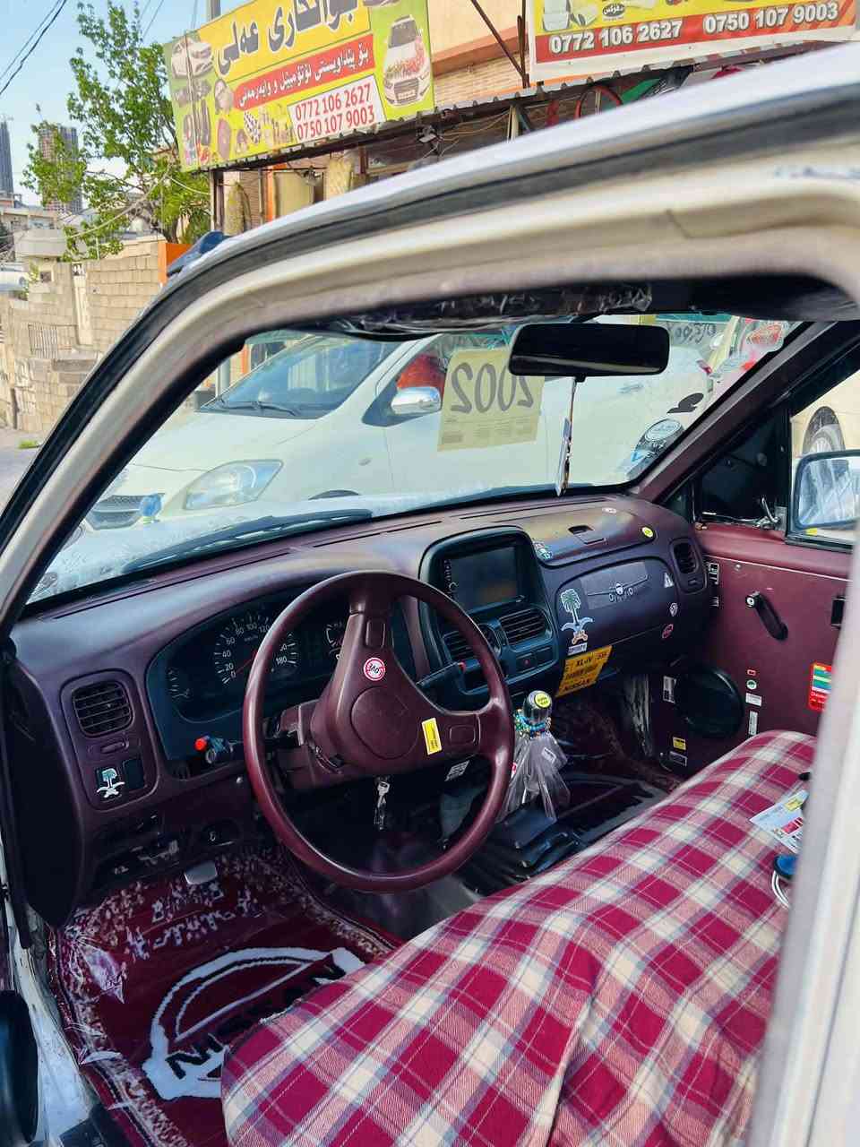 ئەم نیسانە بۆفرۆشتن شتئکی زۆر
پاکو بئ مەسرەفە سعری 36کەمئک مەجال شوئن
سلئمانی سەیارەکە سەنەوی لەگەڵە گەرمووشتەری نیت 
نەسەری خۆیت بئهشنە نەسەری منیش 
لەسەری ئیزنی ئەدمین ژم. ***********
