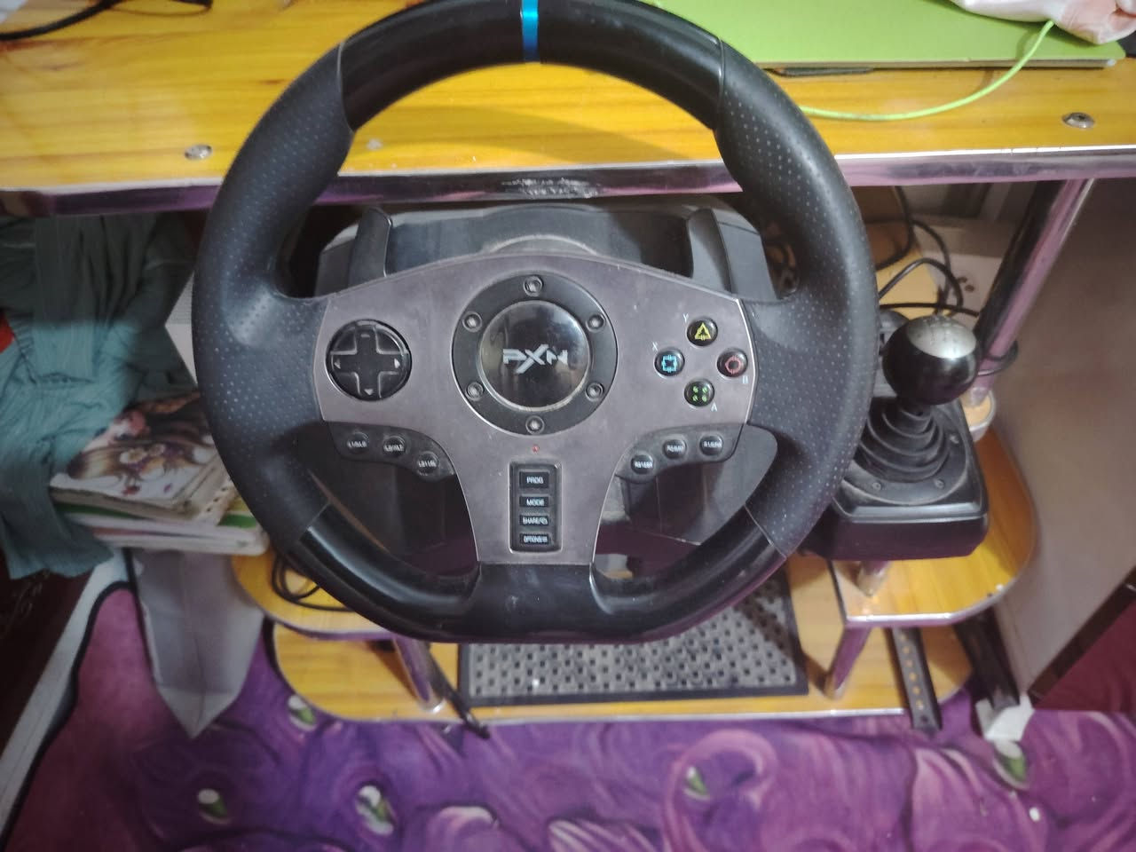 سلام عليكم اكس بوكس وان 1تيرا او دركسو السعر 250 بي مجال قليل مكان نجف متواجد خاص ***********
