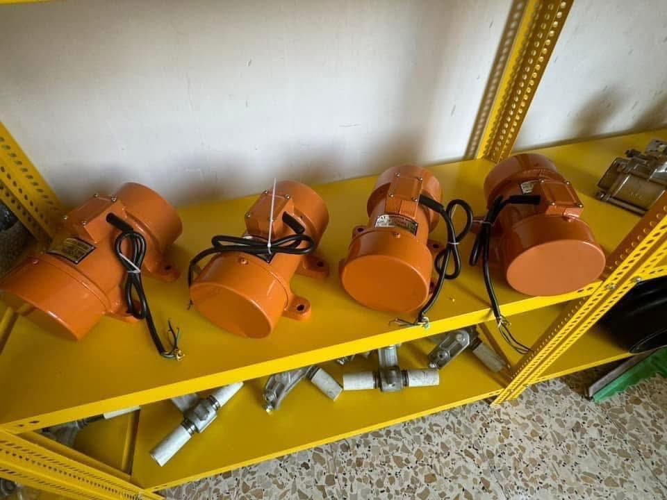 � عروض خاصة لفترة محدودة لهذا الشهر فقط 🔥
من الشركة الأولى في العراق 🇮🇶

🔹 شركة أبو غازي للتجارة العامة 🔹
للاستيراد والتجهيز المباشر لكافة الأدوات الاحتياطية لمعامل:

🏗️ الكونكريت (الجاف والرطب)
🛣️ الأسفلت
🧱 البلوك
⚙️ الكسارات

📦 المتوفر لدينا:
✔️ قوايش ناقل المواد
✔️ كيربوكسات البراين
✔️ كيربوكس القوايش
✔️ بوايات السمنت بجميع القياسات
✔️ هزازات المواد كافة الموديلات
✔️ براينات الإسمنت جميع الأنواع
✔️ جكات الهواء ومستلزماتها
✔️ رولات القياس بجميع الأحجام
✔️ فلاتر سايلو الإسمنت
✔️ خلايا وزن كورية أصلية
✔️ شاشات المواد
✔️ عدادات ماء (ميكانيكي وإلكتروني)

🛡️ ضمان حقيقي لمدة 3 سنوات
🚚 توصيل إلى جميع محافظات العراق

📍 الموقع: بغداد – باب الشيخ
📞 ***********
📞 ***********
📞 ***********
📞 ***********
التوصيل الى باب معملك او شركتك مجاني

