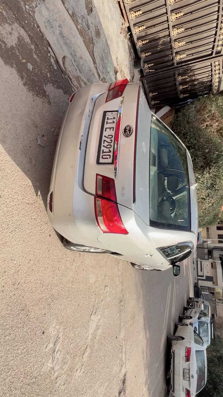 بي واي دي g3 2013 كير عادي
محرك هوندا 
لايتات جدد 
بلوجكترات جدد
دعامية جديدة 
جامة جديدة 
بطاين جاملغات جدد 
تخم فلنجات ودسكات جدد 
منضومة ماء ومراوح جدد
السيارة مصروف عليها بقت بيها نواقص بسيطة  
وصار عندي ضرف واريد ابيع 
بأسمي سنوية وارقام جدد
السيارة مصبوغة عام 
محرك بي خيط تبخير
تبريد شغال 
حدادية نص عمر 
مكانها بغداد العامرية 
السعر45 بيها مجال بسيط   
نواقصها صوندة بور ستيرن تنضح
***********
