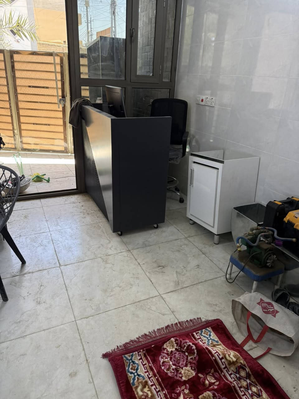 اغراض مطعم نظافه فول
***********
مكانهن البياع
