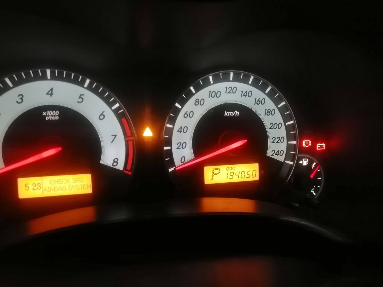 السلام عليكم سيارة كورلا موديل 2011
خليجي شركة عامة غير مطلوبة
حجم المحرك 1800
اللون ابيض
مشروع وطني 
بسمي تحويل ثاني يوم
مابيها اي حادث
بيها كامرة خلفية
شاشة
لايت زنون اصفر شمسي 
محرك وكير مكفول
الكشر 90%نضيف
تخم تغير جديد 
رقم مبايل ***********
السعر خاص
المكان بغداد زعفرانيه
