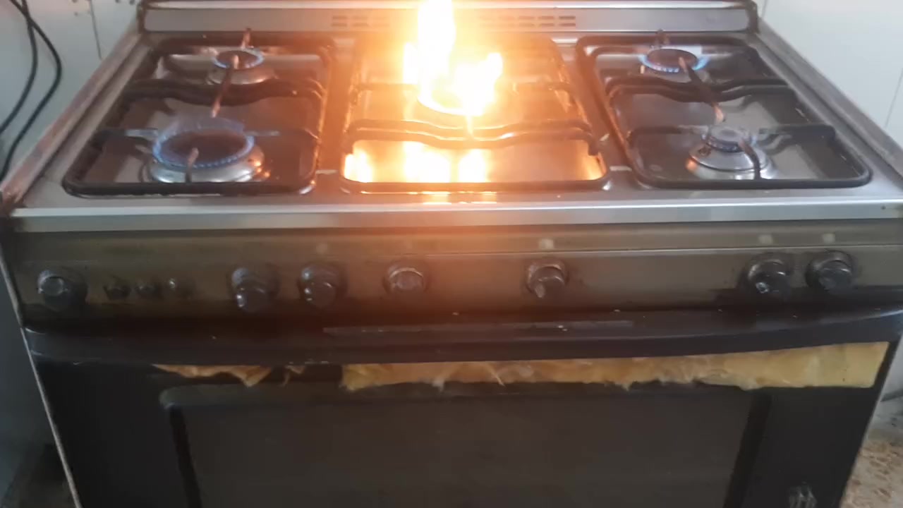 ورشة الضياء لتصليح الطباخات لدينا خدمة تصليح في المنزل واتساب ***********
