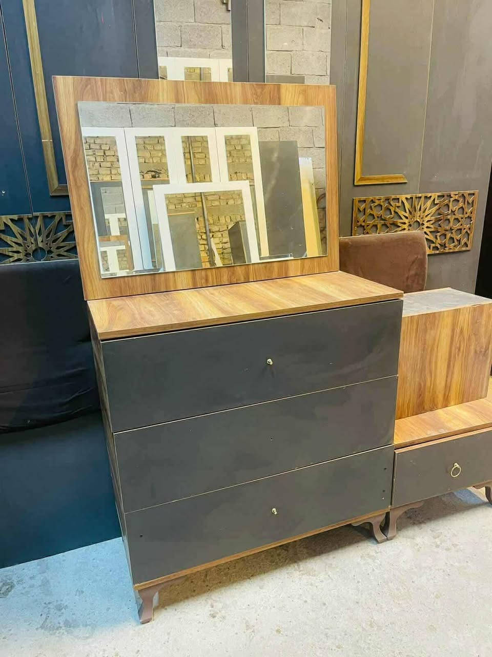 غرفه تركي مستخدم 5 قطع نضافه  90بل 100 نضام ابواب سعر 450 قفل مع شد اونقل مجاني داخل بغداد محافظات بكروه.


**إذا كنت صاحب هذا الإعلان وتريد حذفه لأي سبب، رجاءا أرسل رسالة إلى الدعم الفني**