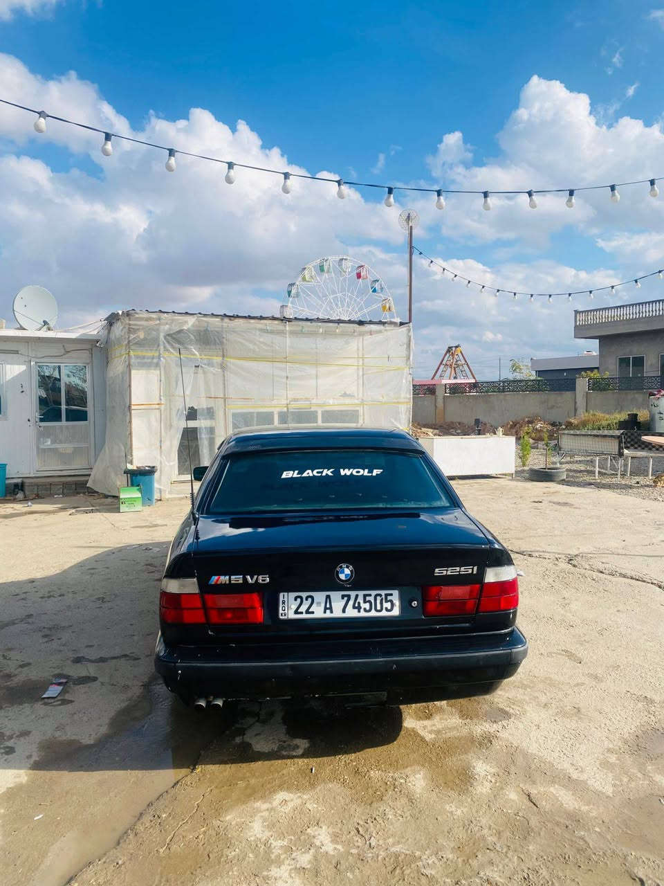 525موديل 93 دبل ايرباك تبريد تدفئه شغال كشنات جلد محرك صقر28 صبغ عام بدون ضربه سنويه 30 سياره بسمي  كهربائيات شغال كامل كير اوتماتيك  سعر75 رقم تلفون***********
