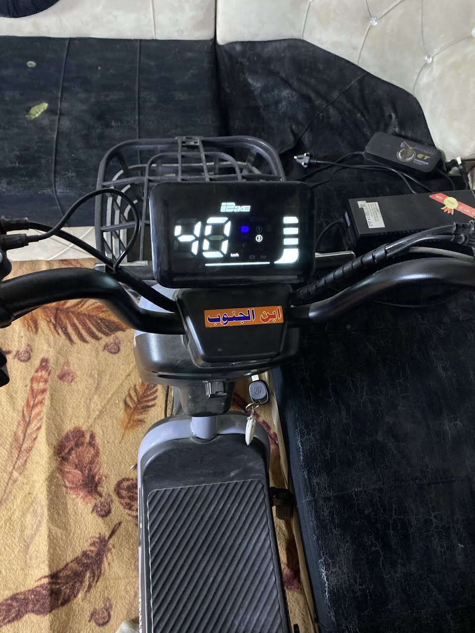 دراجه شحن استعمال اقل من شهر نضيفه كلش السعر اتصل ***********

