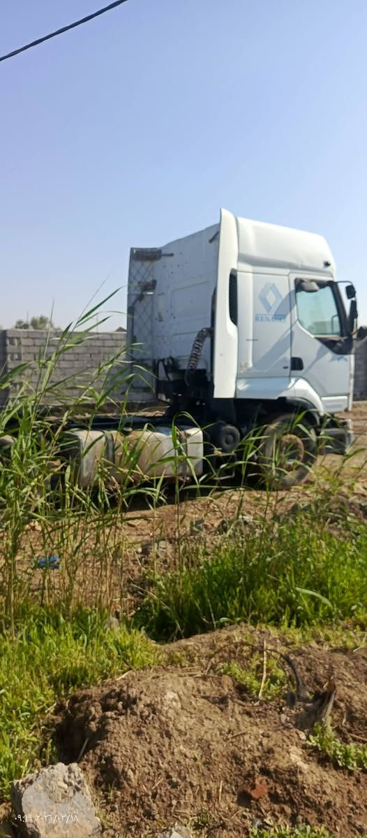 سلام عليكم رينو 2004 مكينه مكفوله كير يفلت نمرتين  سعر 45ورقه  ،***********
