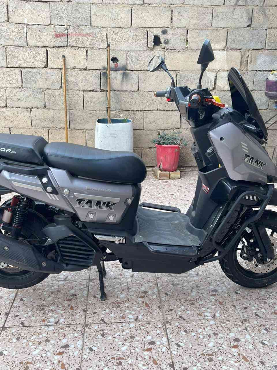 السلام عليكم أخوان دراجه تانج للبيع جاهزه أي نقص مابيه السعر ٧٥٠ وبيه مجال للطيبين العنوان ديالى بعقوبه حي المعلمين موبايل ***********
