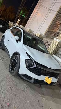 كيا سبورتج شركه نيم ماشيه 16 موديل 2025 رقم بغداد مكفوله من صبغ وضربه ...