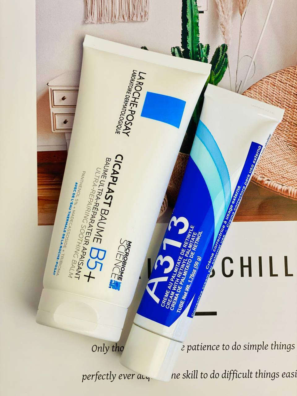 ✨ عرض العناية المتكاملة لبشرة زجاجية ومشرقة ✨

إذا تريدين بشرة صافية، ناعمة ولمعتها طبيعية بدون فلتر، هذا العرض يجمع بين الإصلاح، الترطيب والتجديد بخطوات مدروسة تناسب حتى البشرة الحساسة 💙

1️⃣ سيكابلاست بوم B5+
بلسم مهدئ ومرمم قوي يساعد على إصلاح حاجز البشرة، يقلل الاحمرار والتهيّج، ويعالج الجفاف والتقشر. يحتوي على فيتامين B5 ومكونات داعمة لراحة البشرة حتى ترجع ناعمة وصافية. مثالي بعد التقشير أو عند وجود حساسية، ويخلي البشرة تستعيد توازنها بسرعة ✨

2️⃣ كريم A313 (ريتينول)
كريم غني بمشتق فيتامين A يساعد على تجديد خلايا البشرة، تقليل مظهر الخطوط الرفيعة، وتفتيح آثار الحبوب والتصبغات. مع الاستمرار، يمنحج ملمس أنعم ولمعة صحية واضحة. يشتغل على تحسين نسيج البشرة حتى تصير صافية ومشدودة أكثر 💎

💙 شنو نتيجة هالعرض؟
ترطيب عميق + إصلاح الحاجز الواقي + تجديد مستمر = بشرة زجاجية، ناعمة وتعكس الضوء من غير مكياج ✨

منشأ العرض فرنسا 🇫🇷
سعر العرض 16 الف 
🚘يوجد خدمة توصيل لجميع محافظات العراق ٤ الاف🚘


**إذا كنت صاحب هذا الإعلان وتريد حذفه لأي سبب، رجاءا أرسل رسالة إلى الدعم الفني**