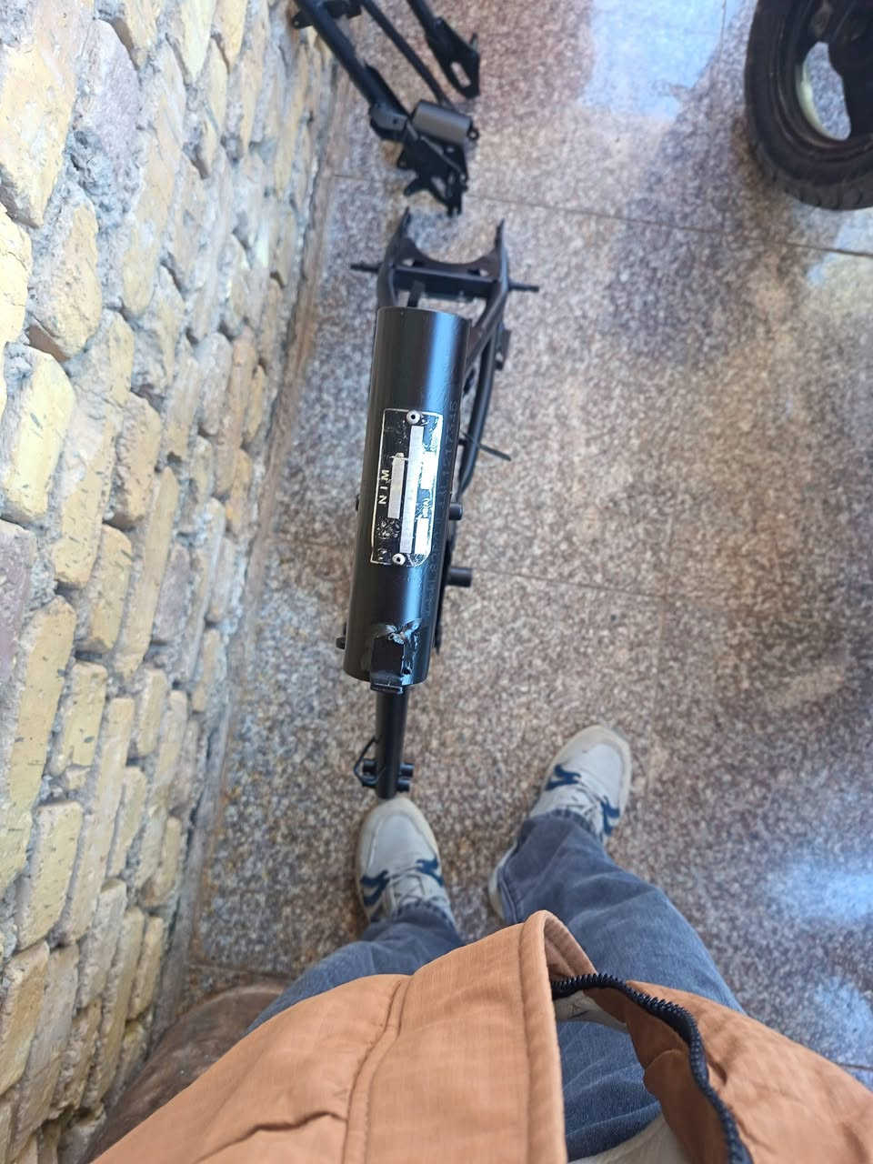 السلام عليكم شاصي 20 اوراق نظيفه سعره 350 قفل اللي يريده يخابرني على هذا الرقم ***********
