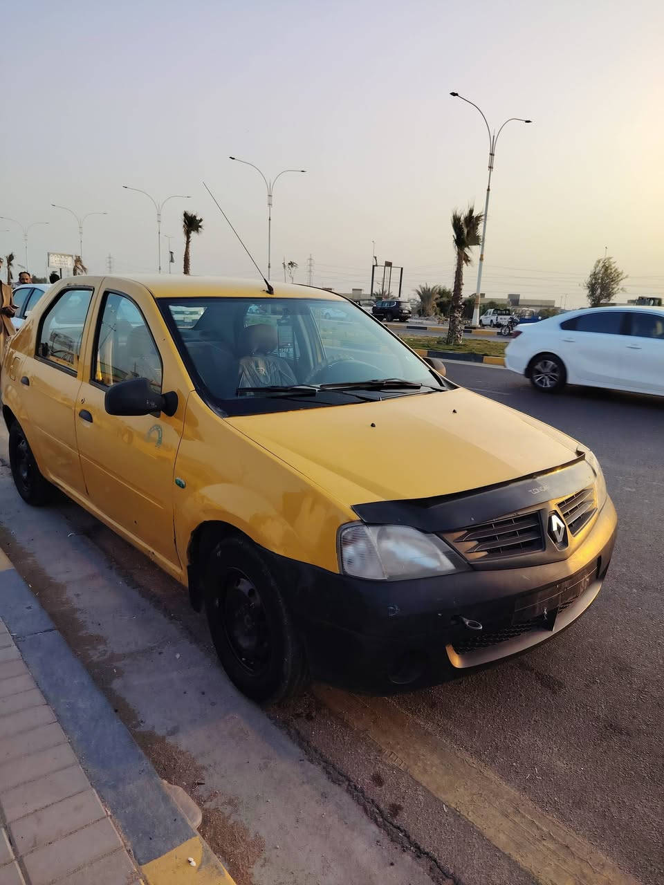 السلام عليكم
رينو لوكان ٢٠٠٩

رقم بغداد باسمي السعر ب٣٠

***********
