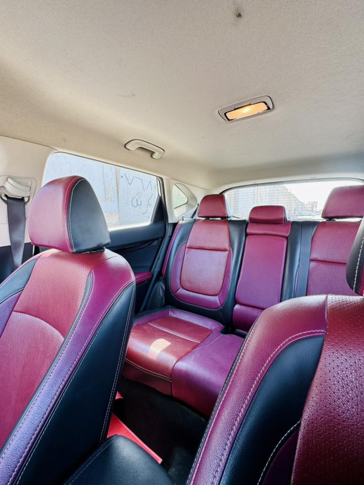 كيا سلتوس 2021 S وارد امريكي /رقم بغداد خصوصي
-المحرك 2.0 لتر دفع رباعي(AWD)
-لون السيارة ابيض صدفي
-مقاعد ماروني جلد  
-شريط اضواء LED امامي 
-مصابيح LED نهارية باللون الابيض 
-عوارض تحميل على السقف
-نظام Apple CarPlay و Android Auto اللاسلكي.
-نظام التحذير من التصادم الأمامي مع اكتشاف المشاة.
-اطفاء ذاتي للمحرك (Auto Stop). 
-وضعيات القيادة : Normal, Sport, Smart.
-نظام التدفئة والتبريد … وغيرها من المواصفات 
-سيارة ماشية ٤٦ الف وجاهزه من كلشي  
السعر ١٥٥ وبيهه مجال  
***********
