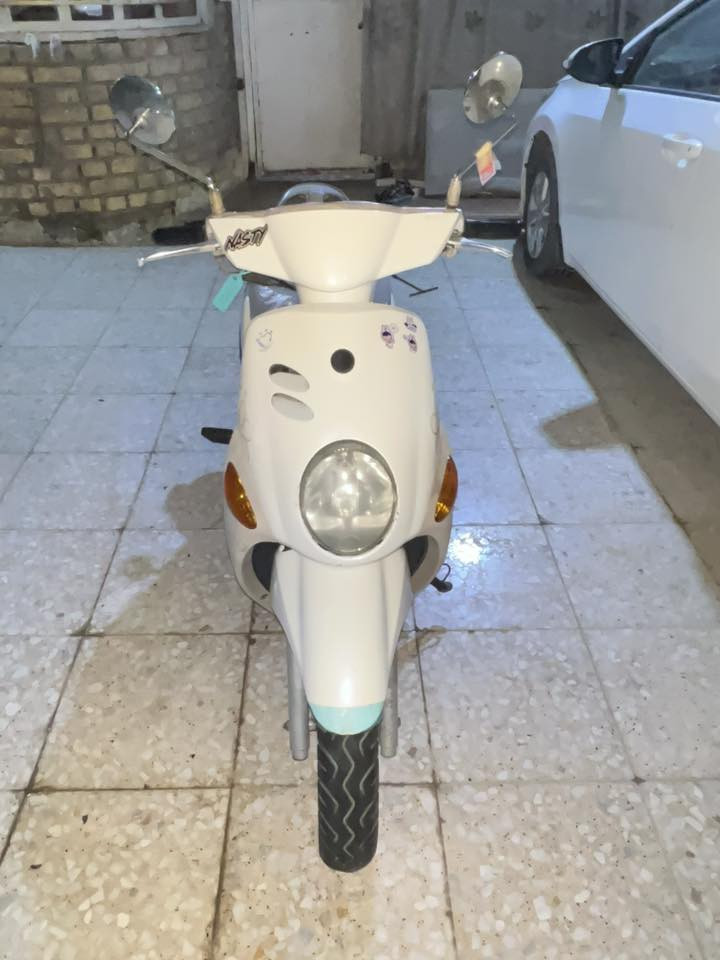 سلام عليكم دراجه فله كفاله عامه موديل 2009دراجه بحالت لوكاله جديده معنه لكلمه تجي شوف بعينك  وين مايعجبك افحص عليه ادامه كلجات ودامه للتانكي لبانزين نضفته دراجه بيه ملاحضات بصيطه بل كفر وبيه تك اشاره مكسوره سعر دراجه (بواحد وخمسين )وبيه مجال للطيبين ماعاجبك سعر لاضل تمسلت بل تعليقات👊❤️🩵💐 ***********
