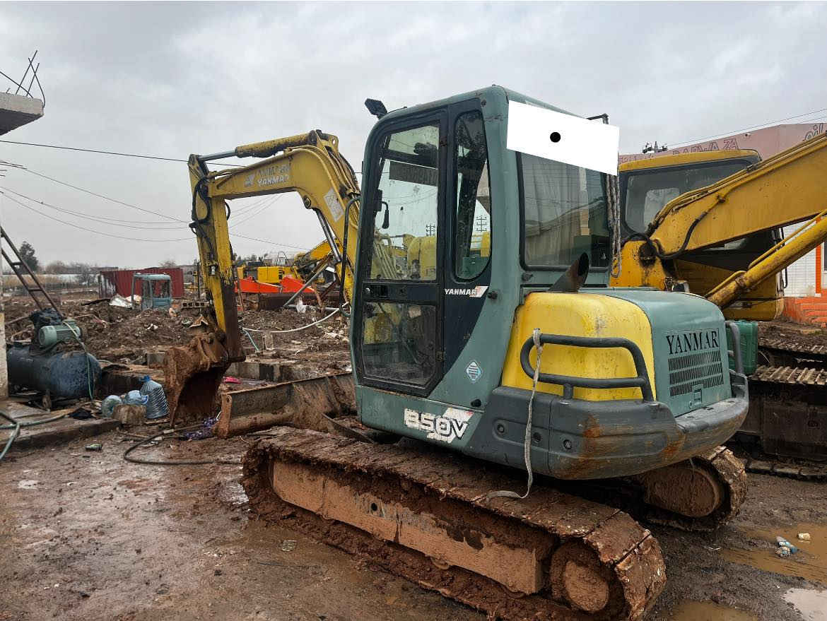 حفارە یامار حجم 50
کامل مزبوت رەقەم سلیمانی
دەقاق و دووکێلە
اللبیع ***********
