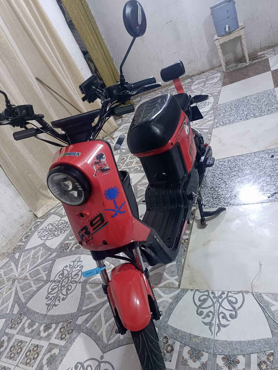 دراجه للبيع ار 9 دراجه نضيفه تاخذه وتدعيلي باترايت صالي شهر من شديتهن ليثيوم 32 جدد تايرات زوج جدد هم دراجه حلوه تواصل ***********
