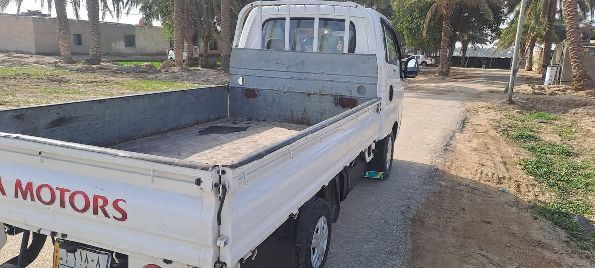 للبيع كيا رقم بابل موديل ٢٠١٣ جديده مكفوله بس باب لعبري مفتوح تخم تاير تحويل ثاني يوم العنوان بابل الغزالي للستفسار ***********
