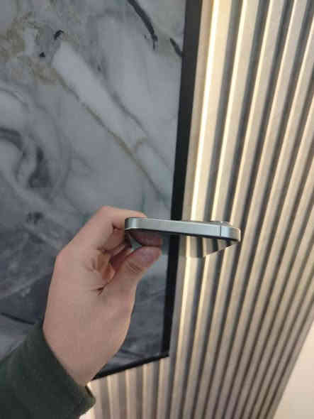 السلام عليكم ايفون 15 pro max ذاكره 256/بطاريه 90/ZAدبل سيم كارت /كارتونه وملحقاته كامله الله يشهد الجهاز نظيف بمعنى الكلمه  مكفول من الشخط مامبدل بي اي قطعه ولا مفتوح وين ميعجبك تفحص السعر 1150 وبي مجال عنواني نجف. ***********
