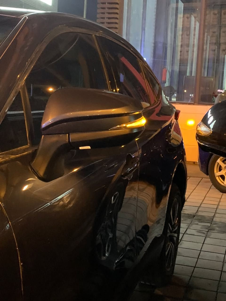 تايوتا فينزا LE هايبرد
📅 الموديل: 2023

⚙️ المحرك: … 2.500لتر – هايبرد / بنزين
🎨 اللون الخارجي: رمادي 
الممشى : 5176 مايل 
⸻
المواصفات :

 • دخول ذكي + تشغيل بصمة
 • شاشة وسطية كبيرة تدعم أبل كاربلاي / أندرويد أوتو
 • كاميرا رجوع 
 • مثبت سرعة / رادار ذكي / تنبيه خروج عن المسار 
 • تكييف أوتوماتيك مزدوج
 • مقاعد جلد مع تدفئة للمقاعد
 • مانع انزلاق ABS
 • التحكم بالثبات
 • حساسات أمامية وخلفية
الضرر:
 • فقط مكانات بارد 
•السيارة بدون صبغ
•ايرباك ستيرن فقط
•بدون تبديل
•بدون لغد وشاصي 
السعر: 208$ وبيه مجال
📍 الموقع: الانبار-الفلوجة 

📞 للتواصل: ***********
