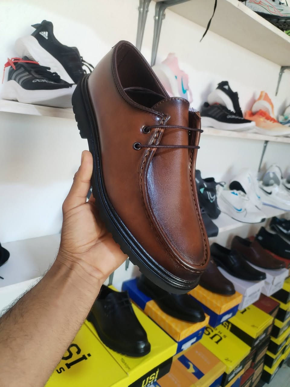 وصل لجديد وين ليدور رسمي مرتب شبابي طبي عنوانه رفاعي ناضم رقم 4 قرب جسر لمشاة لجديد مجاور مكتب السومري للموبايل أسعار تنافسيه ***********
