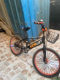 �🚲 للبيع بايسكل لون برتقالي 🚲�  ✅ اللون: برتقالي🟠 ✅ المقاس: 20 إنج ✅ ا...