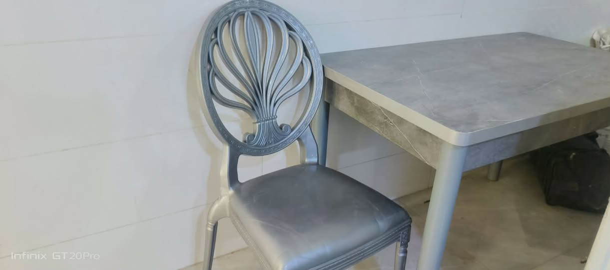 ميز طعام مع اربع كراسي قياس متر ونص
للبيع السعر ١٥٠ 
الدوره البوعيثه


**إذا كنت صاحب هذا الإعلان وتريد حذفه لأي سبب، رجاءا أرسل رسالة إلى الدعم الفني**
