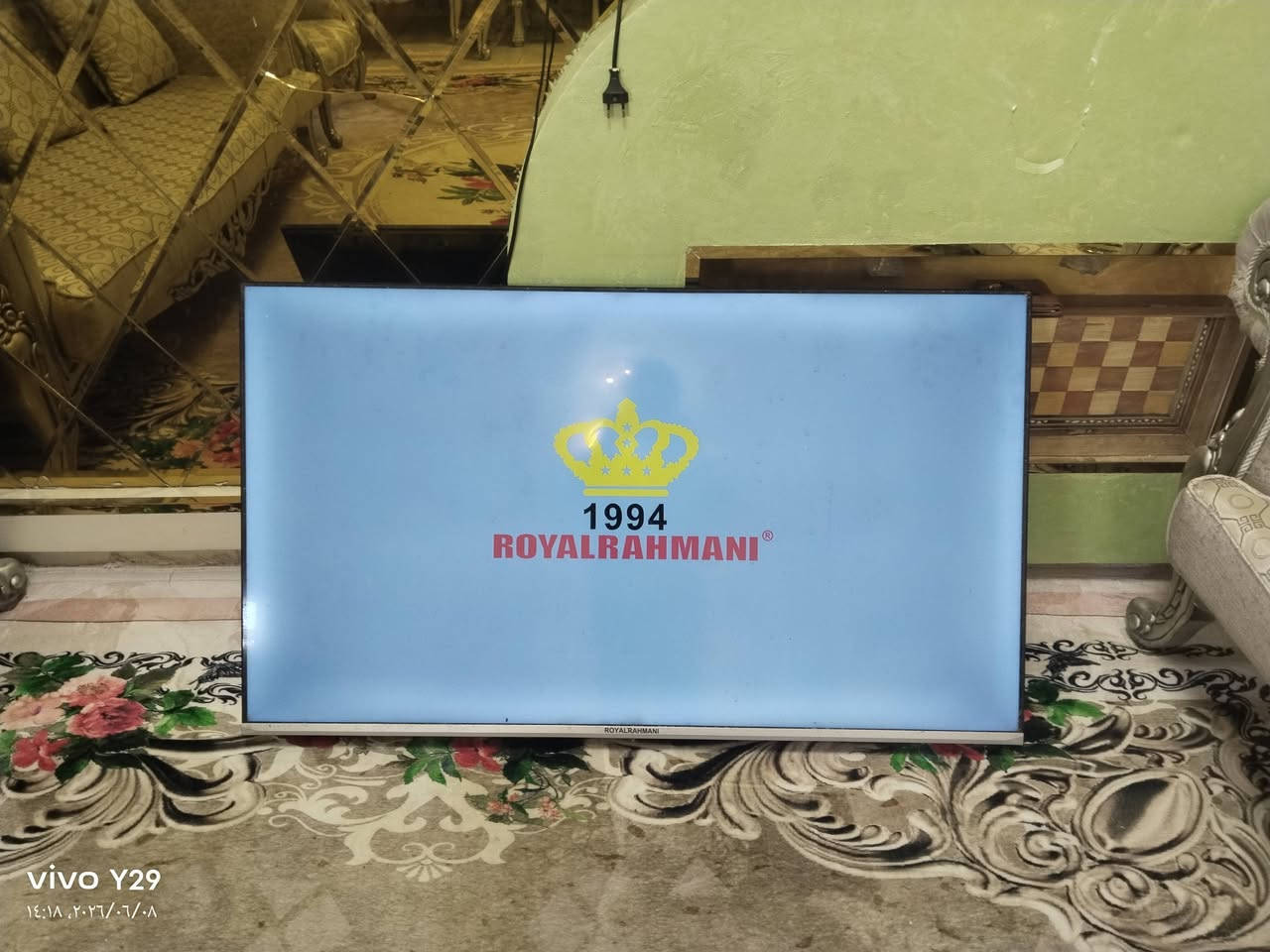 شاشه للبيع سعر 350 الف ماخذه 750 الف شراي ***********
