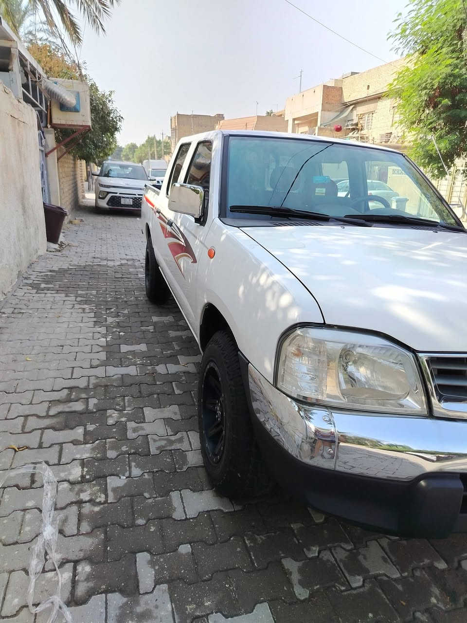 السلام عليكم  اللبيع بيكم نيسان شبوط موديل 2013 الرقم اربيل كير ومكينه بلدي بيها فقط اربع قطعه صبغ السعر 130 وبيها مجال الرقم ***********
