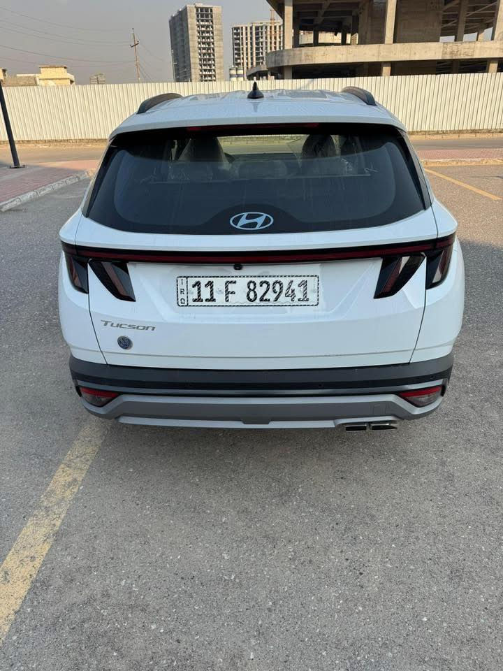 السلام عليكم عندي هونداي توكسان زيروووو مماشيه موديل 2025 فول عدا البنوراما تدفئة وتبريد بل كشنات السيارة ام الضمان شركة الاولى رقم بغداد ابسمي  السيارة مكفولة كفالة عامة السعر 185 قفل مكاني النجف مركز العباسية ***********
