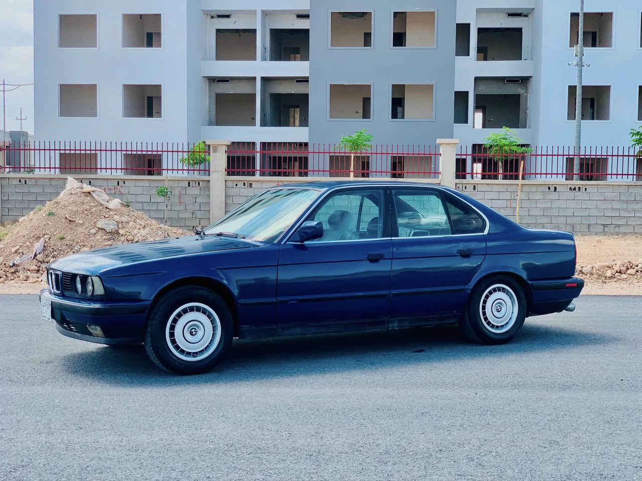 خوار بازاڕ 30$✅مجال
BMW 1990 
سەنەوی و ڕەقەم نەینەوا بە شەرتی حاسیبەو ئەوەلیات
520 گێڕ عادی مەکینەی ئەوروپی لۆکی خراوەتە سەر
بێ دەعم و لێدراو  موس و بڕاوە بە شەرت
زۆر نابێ فڕن کراوە هیشتا پۆلیش نەکراوە کامل تعمیر
تایەی تازەو بێ تەقەو ڕەقە کوشن جڵد و ٤ جام کارەبا
لایت زینۆن بێ نوقسانی ماڵی دۆستە 
بەقەی لاکشمی بایە بەنزینی نەخوارد بیتیرۆ 
⚜️گۆڕینەوە و قەرز نیە ⚜️
شوێن : کەلار
***********
