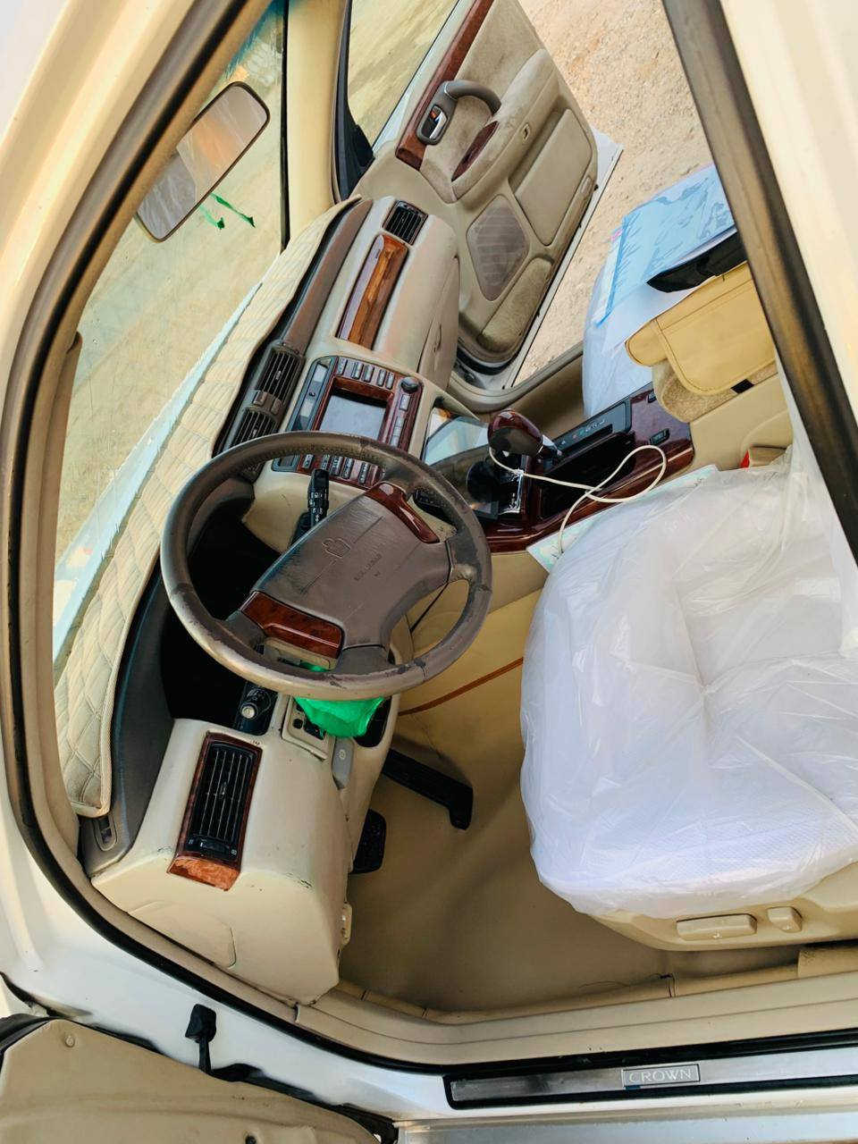 ملكة موديل 2000 بأسمي مداور ثاني يوم رقمة بصرة سيارة حلوة ونضيفة جاهزة من كلشي المكان ميسان المجر الكبير ***********
