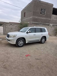 لاندكروز • مكينه سته • البصره المدينه