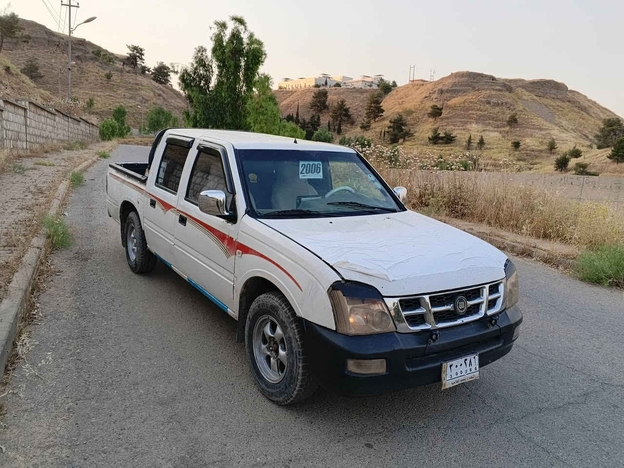 پیکاب گۆناو. مەکینە بەخ
گێرو مەکینەو ئەکسلی لۆک
بۆیاخی نیە دەعمو لێداری نیە
تەبریدە. خایسو ڕزیوی نیە
چوار تایەی لۆک مەنەفێست فسفۆڕ
ئاڵو گۆڕ دەکەم 
24کەڵا
***********
