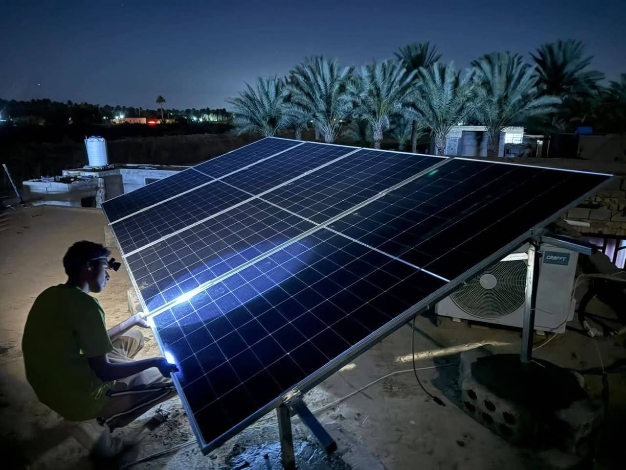 تم بعون الله تجهيز وتنصيب منظومة طاقة شمسية متكاملة للأخ منتظر الشمري واسط 
الحفرية ☀️⚡

المنظومة بقدرة 8 أمبير ليلي نهاري لتوفير طاقة مستقرة طوال اليوم.

🔹 مكونات المنظومة:
 • بطارية SRNE بسعة 7KW
 • انفيرتر SRNE بقدرة 3.6KW
 • عدد 4 ألواح LONGI بقدرة 620 واط للوح الواحد

تم تنفيذ العمل بدقة واحترافية عالية لضمان أفضل أداء وكفاءة للمنظومة 
ونسعى دائماً لاختيار أفضل المواد لضمان عمر أطول وأداء أقوى للطاقة الشمسية.

للاستفسار والحجز لا تترددوا بالتواصل معنا 📞
*الطاقة الشمسية… استثمار ذكي لمستقبل أفض للتواصل 
م مهند الشمري *********** موقعنا في واسط قضاء العزيزية
