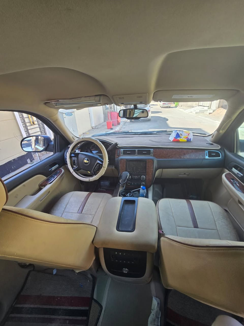 تاهو للبيع ادوات 2007  تفاصيل خاص *********** سعر 118 وبيها مجال سياره نضيفه لاكص لاضربه بوجهك لتسجيل  كفاله
