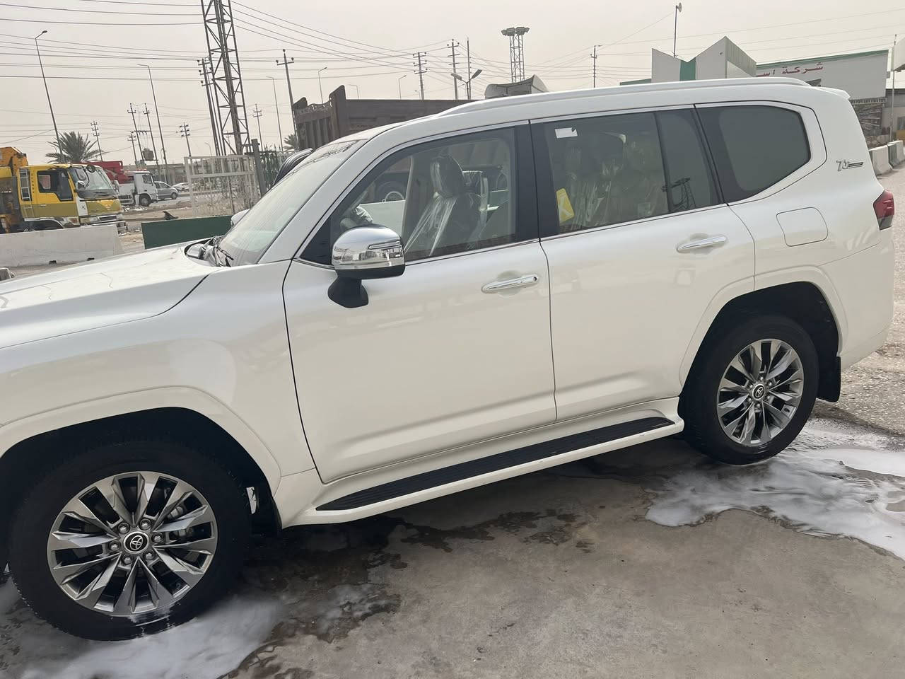 لاندكروز ٢٢مبدل بيههه جاملغ امامي عكس جهه سايق وبنيد السعر ٥٦٥/

***********
