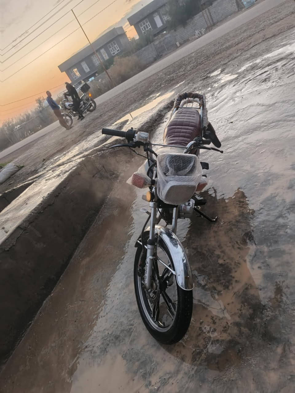 سلام عليكم شباب دراجه سيفان البيع ماديل 21 نضيفه أوراق كاملة دراجة خير من الله شلعة ومعدل السعر 450 وبيه مجال بصيط مكاني بعقوبة تقاطع الساده نتصل ودللل *********** المو شراي لاا يتعبني وتحياتي للجميع ❤️
