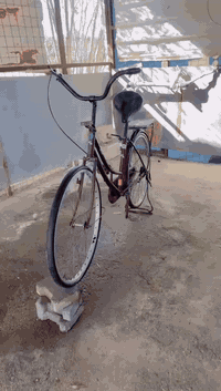 سلام عليكم  شباب بايسكل البيع سعره 100 وبي مجال البصره 5ميل رقمي الموبايل ***********
