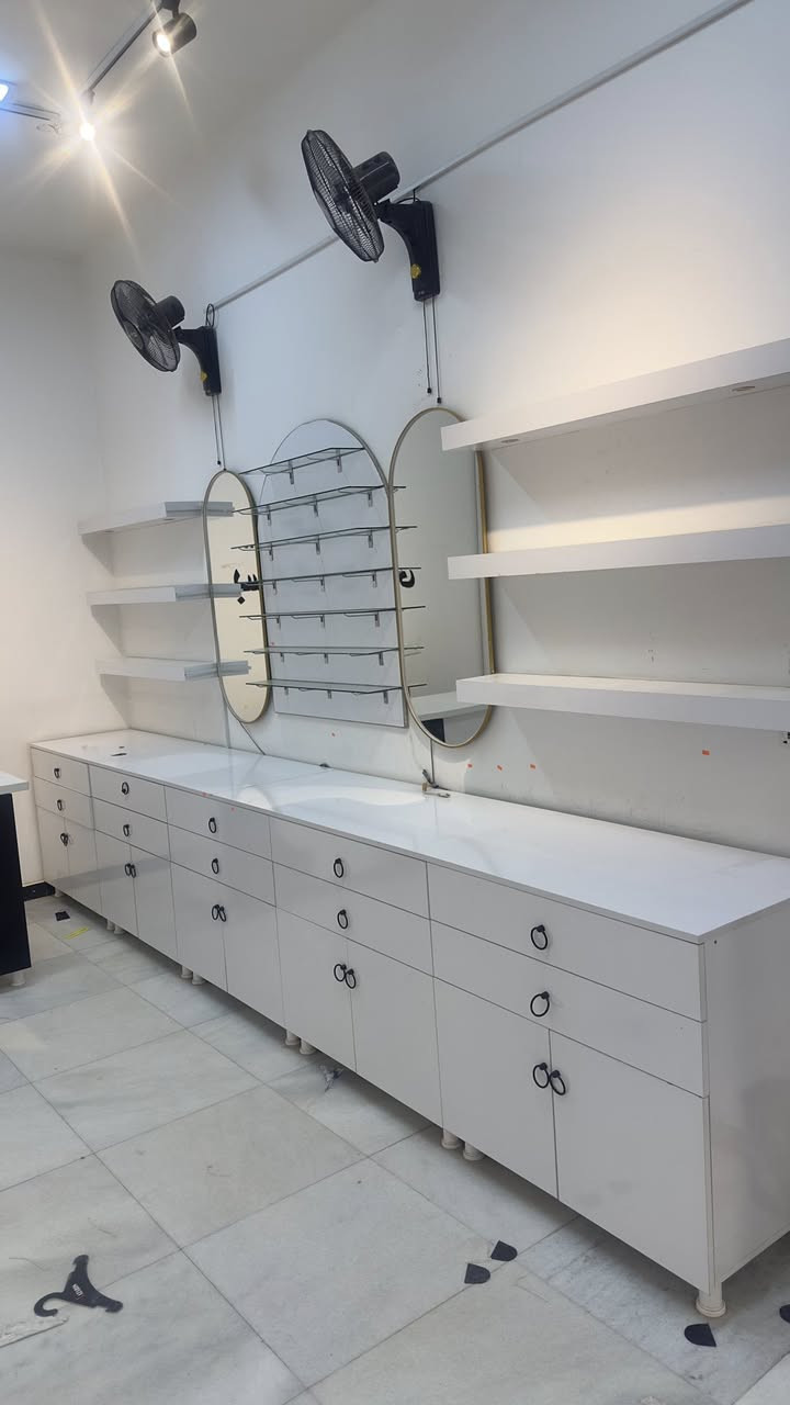 ديكور كامل للبيع


**إذا كنت صاحب هذا الإعلان وتريد حذفه لأي سبب، رجاءا أرسل رسالة إلى الدعم الفني**