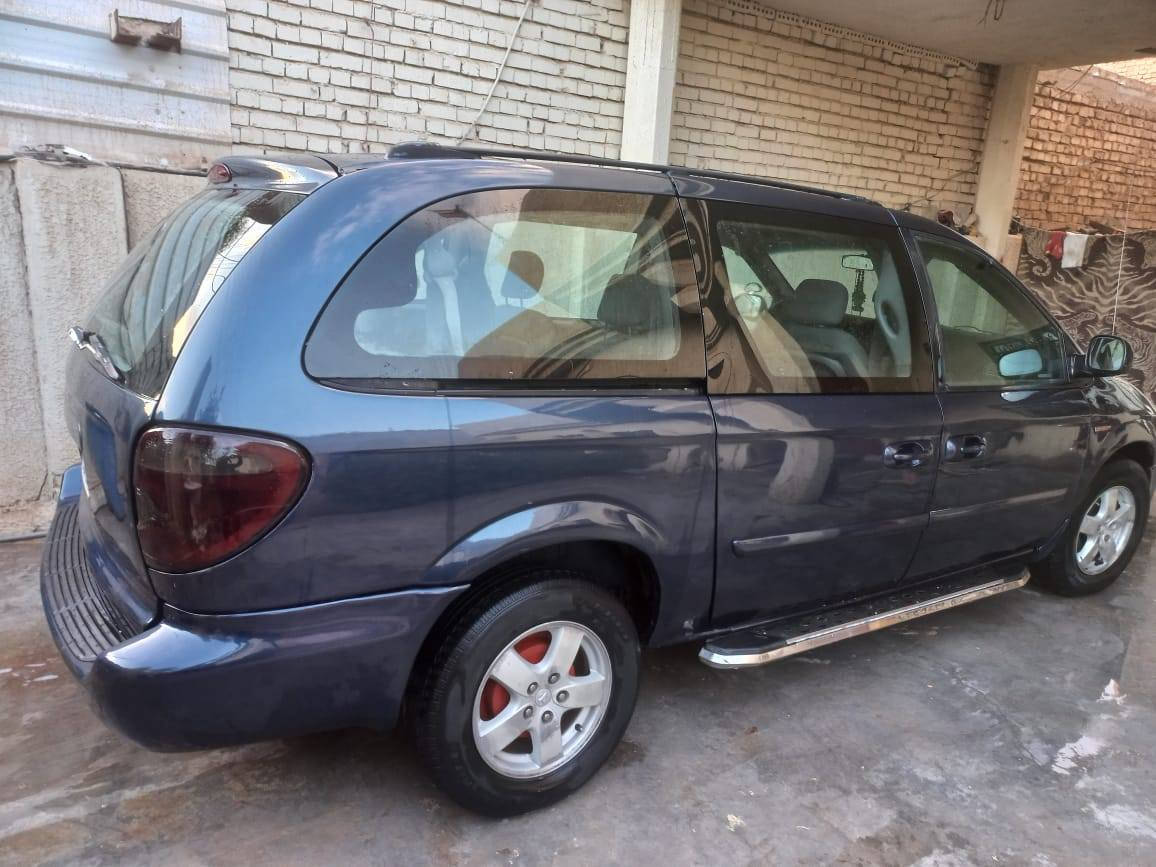 سلام عليكم شباب للبيع دوج كرفان 2005 شاصي طويل 3قطع تبريد ثلج كشنات سياحية منفصلة كير مكينه صدر كهربائيات تخم تاير جديد سياره جاهزة من كلشي رقم بغداد بيها صبغ احزام أو عدي صورها قبل الصبغ اثر جراد دوسات اضافيه استيل سياره حلوه حيل مال جناي سعرها 73او بيها مجال بسيط مكينه 3300 مكانها بغداد أبو غريب زيتون موبايل ***********
