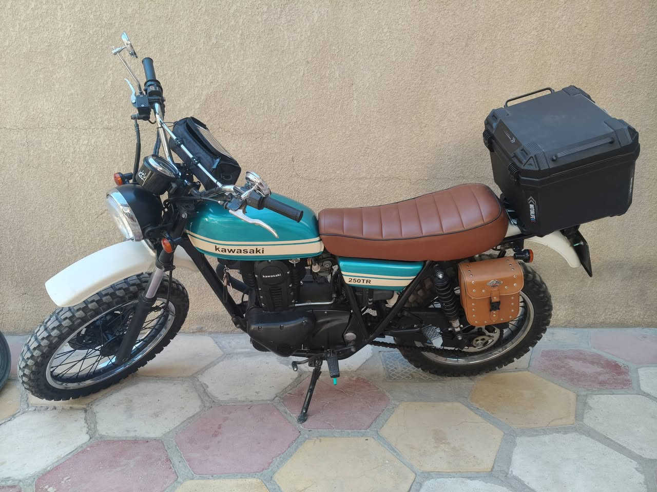 سلام عليكم
للبيع كاوسكي تي ار محرك250 الدراجة نضيفة جدا أوراق سكنر مكاني كربلاء سيف  
السعر مليونين ***********   ***********
