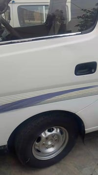 نيسان اورفان • ٢٠١٠ • مجال