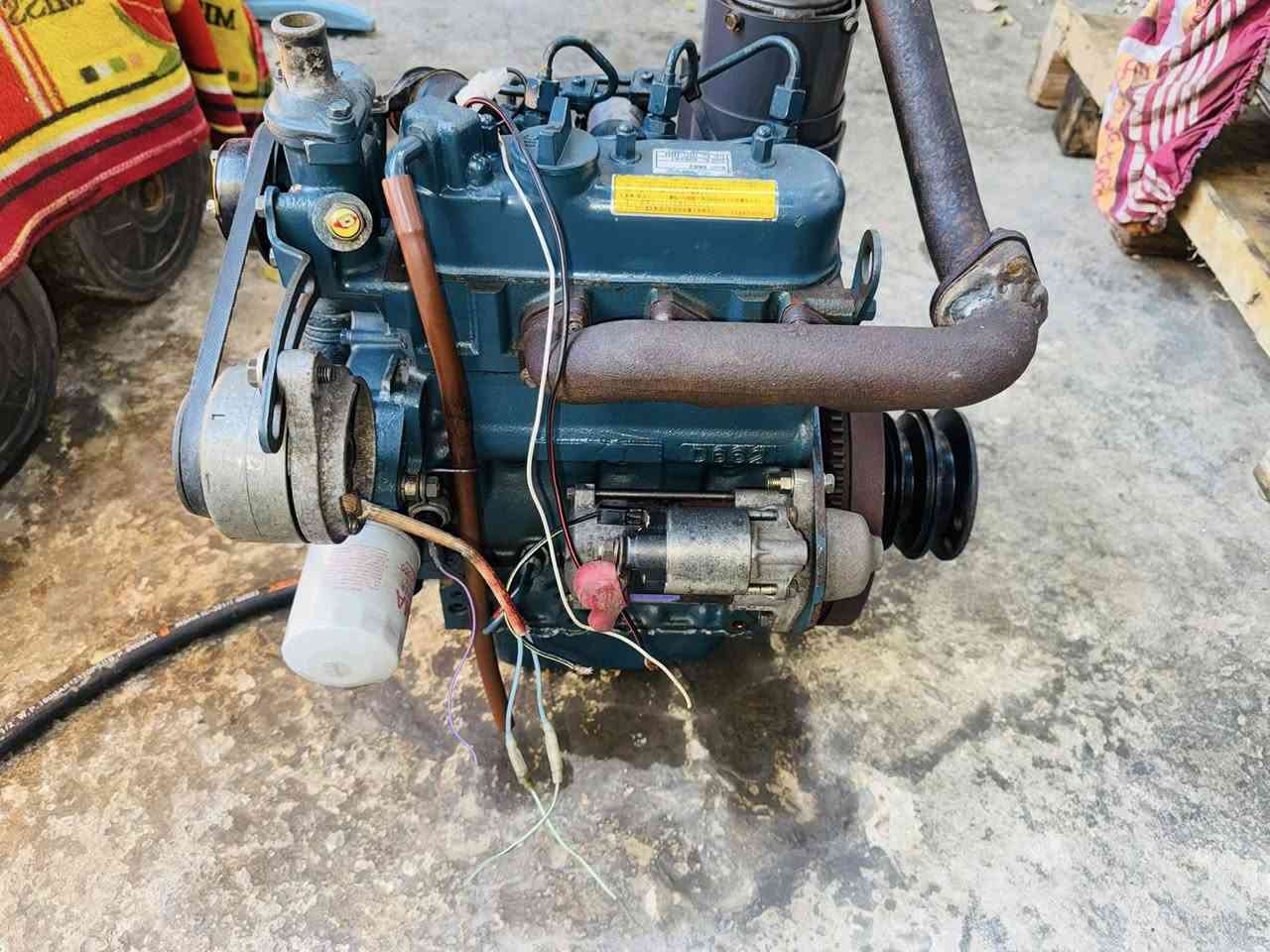 محرك كابوتا ياباني 3 بستم حاوية شرط شغل وفحص كامل مع تفرعات 
***********
