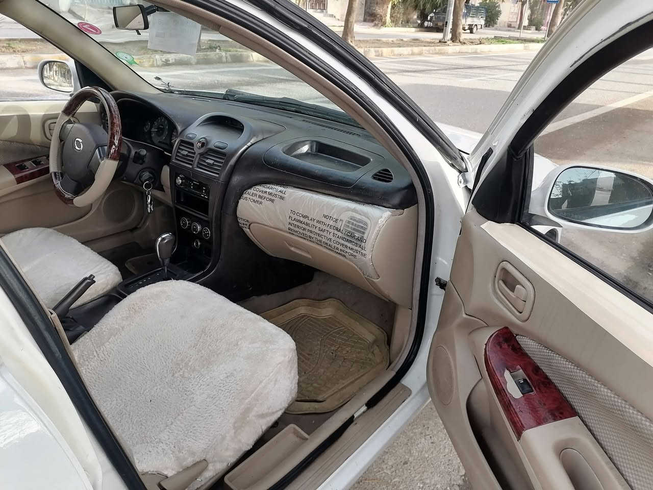 سەنی2010بڕاوە لۆک
بڕاوەی دووبەی هەمووگیانی بەشەرت تەقە و ڕەقەی کارەبای بەشەرت چوار تایە و ویلی لۆک بۆبەسراوە دەعمی پێش و دوابەشەرت ناوزەرد خەلیجی گێڕئۆتۆماتیک و عادی ئاوێنە کارەبای و ئاوێنە ئیشارەت ABS مەکینە سامسۆنگ مەکینە گەورە خـــاڵی پێوە نیە سەیارەکە زۆر جوانە چوار جام کارەبای تەجیل و بلوتوز بەشەرت چوار سەماعەی سەوت خۆشی بۆبەسراوە بەرگی کوشینی تازە تێگیراوە بەرەدەرگا و سەقفی دڕاوی نیە مـــاڵی دۆستە سەیارەکە زۆر پاکە ***********واتسئاپ+ڤایبەر 
***********
