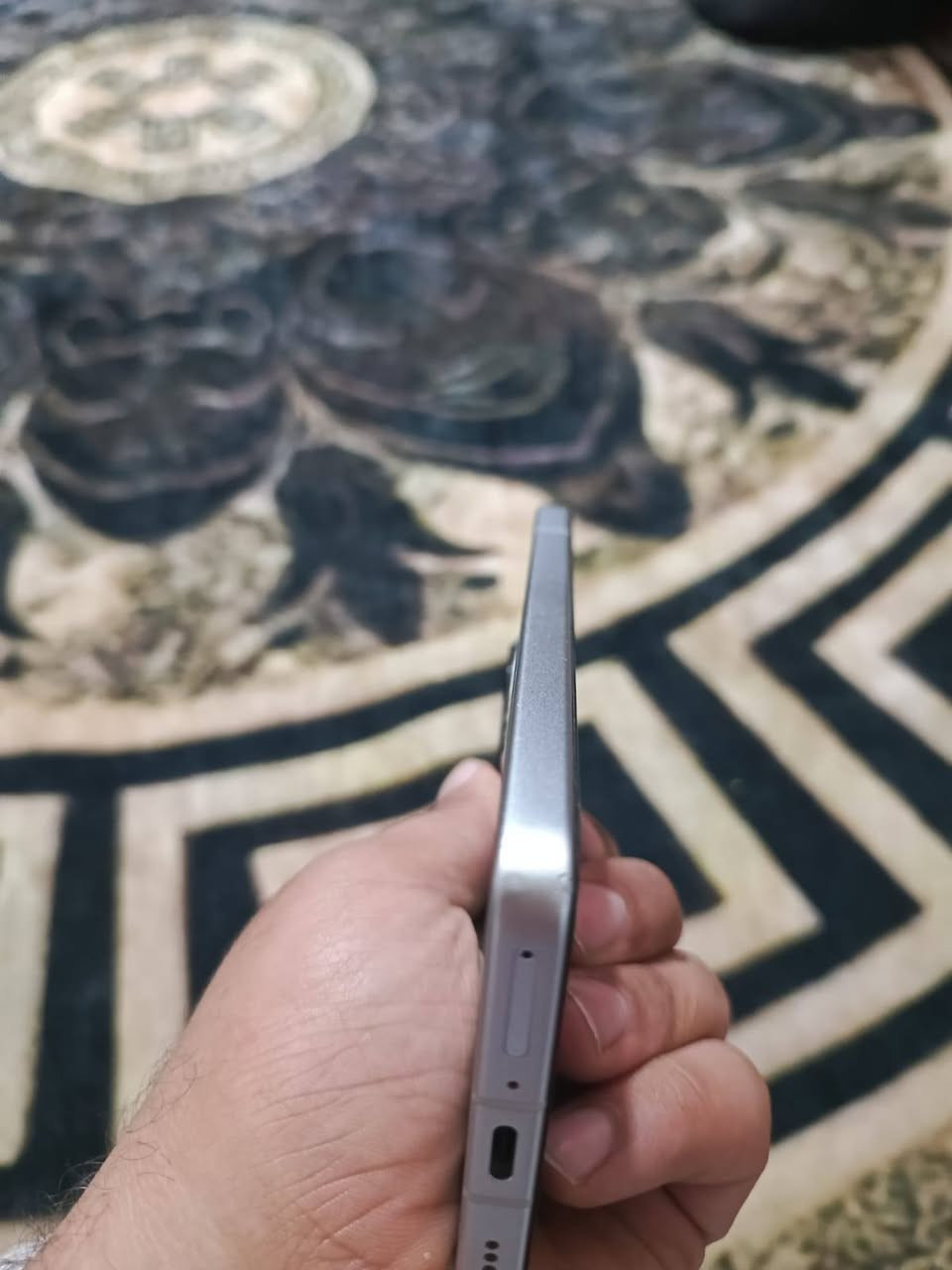 السلام عليكم... مراوس فقط مع اس ٢٤ الترا + فرق حسب الاتفاق ...
بوكو اف 7 برو...
كامل ملحقات (علبة + شاحن 90 واط +3كفرات)
مستخدم نظيف 90 ٪... 

بي فقط صدعة بالطرف مال الشاصي ما مأثرة عليه بأي شي...

بطارية 97٪...
مكاني بصرة.. ***********
