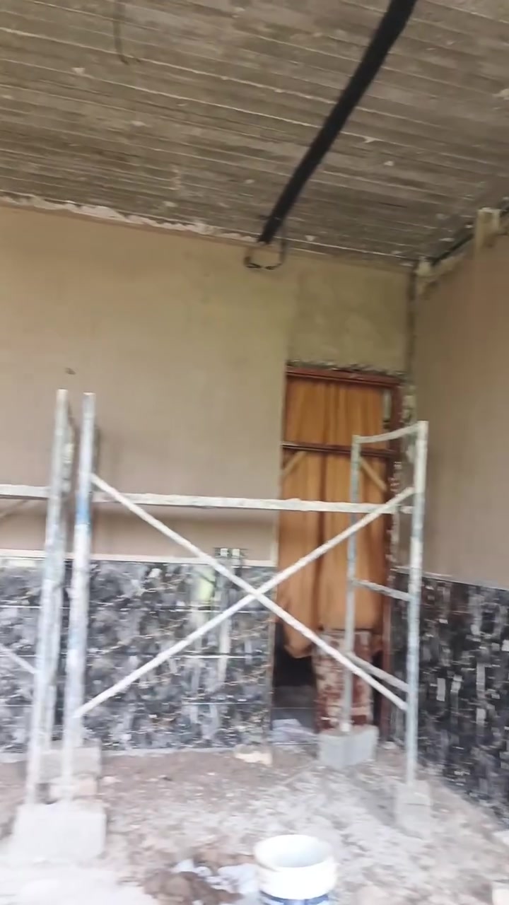 السلام عليكم خلفه جص بورك المتر ب 6ونص
لبخ جراره  +نثرالمتر ب 5
لبخ،سقل ناعم المتر ب 6
تسميع المتر 3
تصفير مصاطر المتر ب 7
***********
