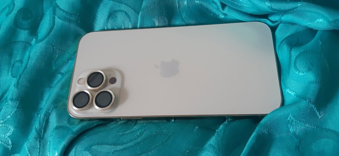 السلام عليكم للبيع ايفون 13 بر ماكس شرط ما مفتوح الجهاز ذاكره 256 خط واحد بيع مستعجل سعر 680 الجهاز نضافه فول 100% ***********
